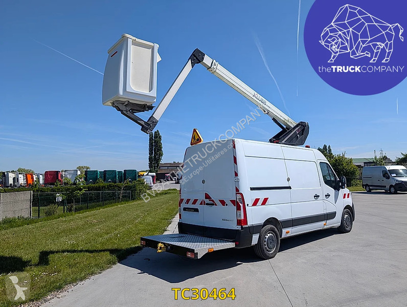 Samochód dostawczy Renault 145.35 nacelle klubb