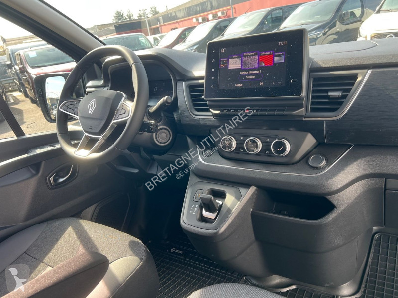 Furgoneta Renault TRAFIC III FG NEUF: NOIR...