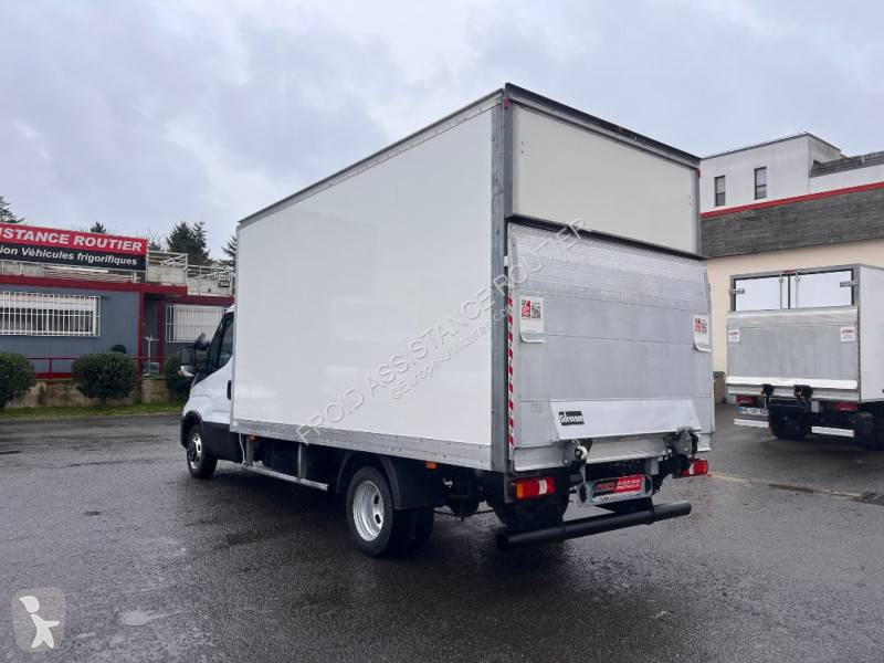 عربة نفعية Iveco