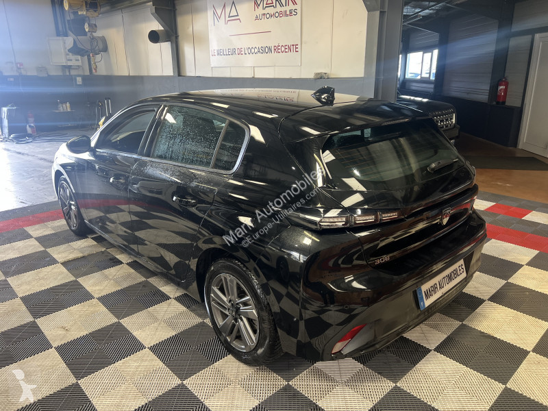 عربة نفعية Peugeot 308