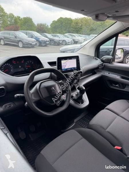 Véhicule utilitaire Peugeot