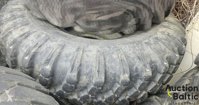 Furgoneta  Tires
