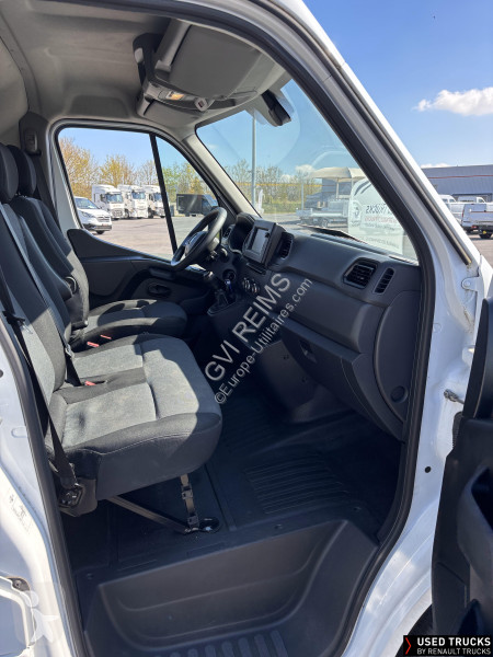 عربة نفعية Renault