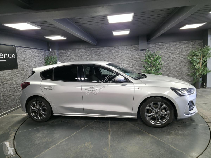 Véhicule utilitaire Ford FOCUS 1.0 EcoBoost...