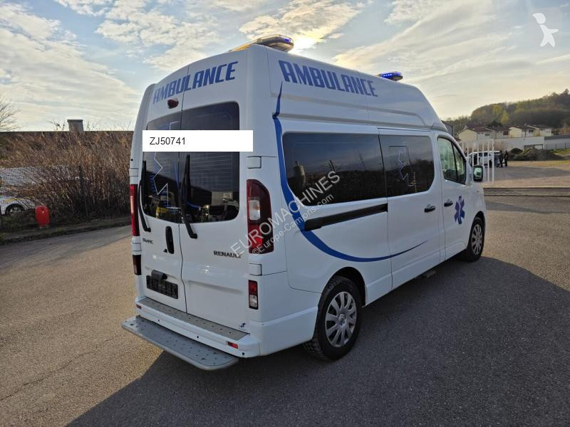 عربة نفعية Renault TRAFIC