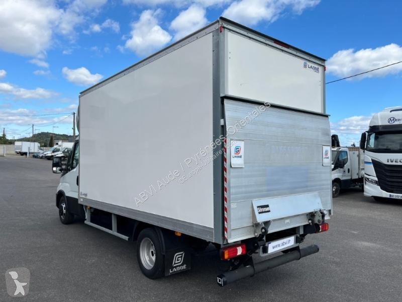 عربة نفعية Iveco 35C16H 3.0 DAILY CAISSE LABBE...