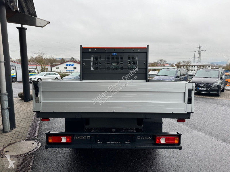 Nyttofordon Iveco 35C21 HA8 3.0L DoKa...