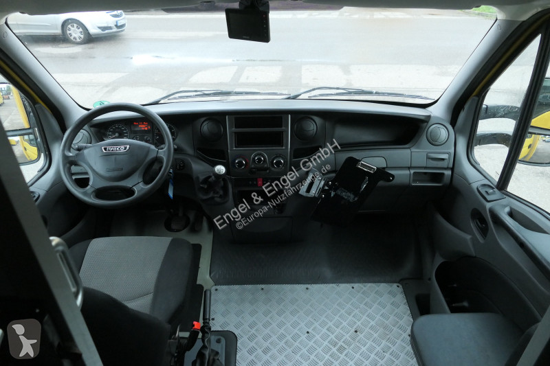 Iveco Daily 35 S11 C30C AUTOMATIK KAMERA Regale...