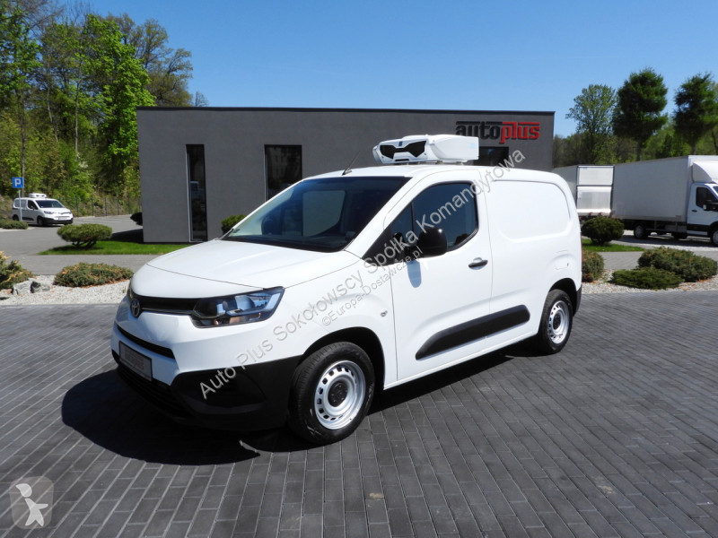 Véhicule utilitaire Toyota CITY