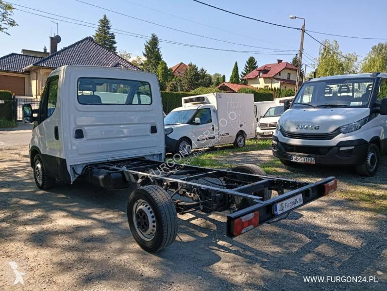Лекотоварен автомобил Iveco