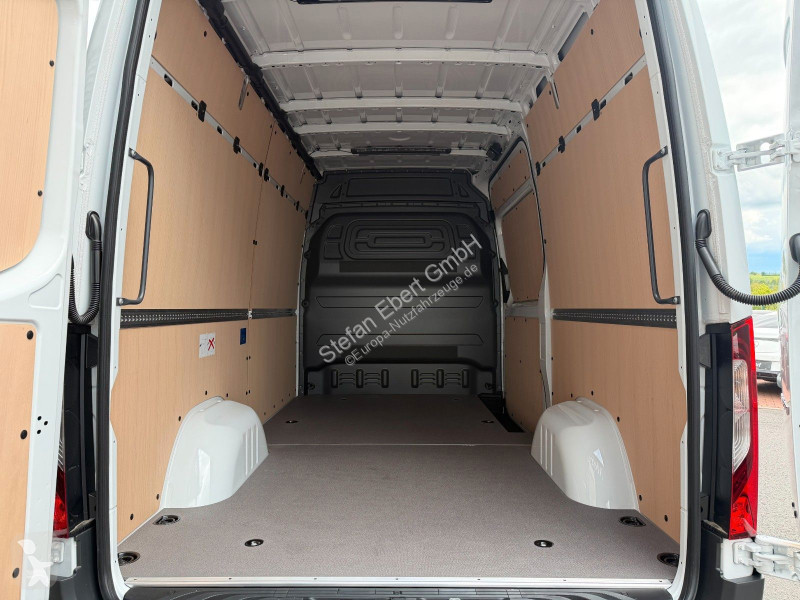 Mercedes 319 CDI 4x4 3665 DISTRONIC AHK LED...