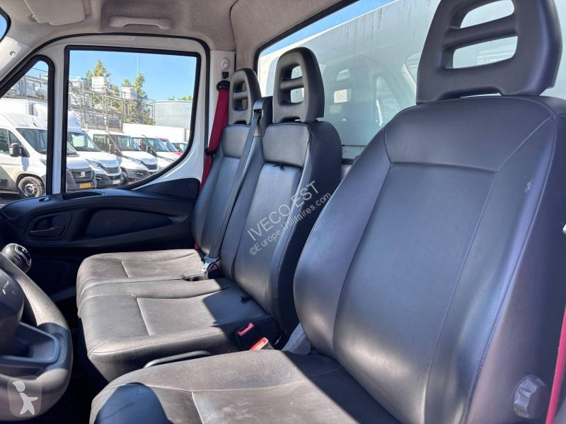 Véhicule utilitaire Iveco moteur 3.0 L - BENNE...