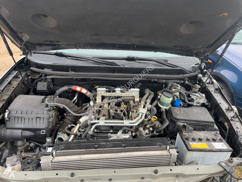 Samochód dostawczy Toyota 2.8 D-4D 177 Life /...