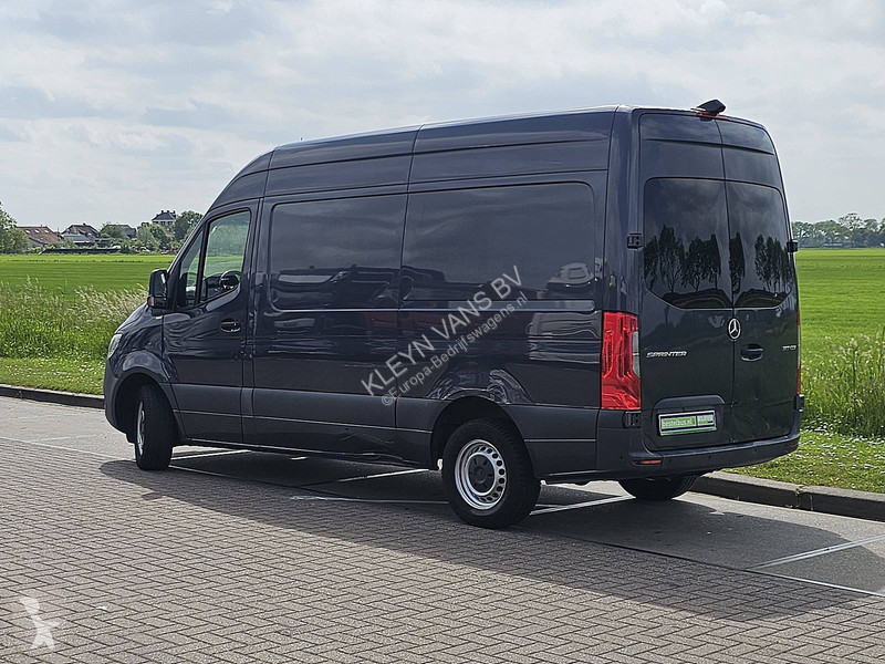 Коммерческий автомобиль Mercedes 317 L2H2 LED...
