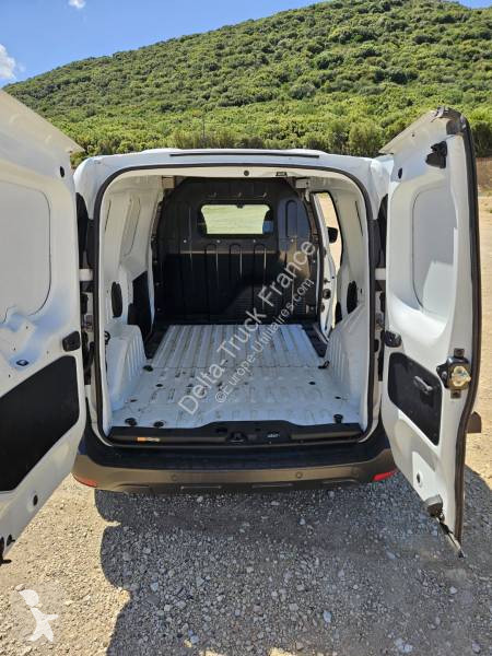 عربة نفعية Renault
