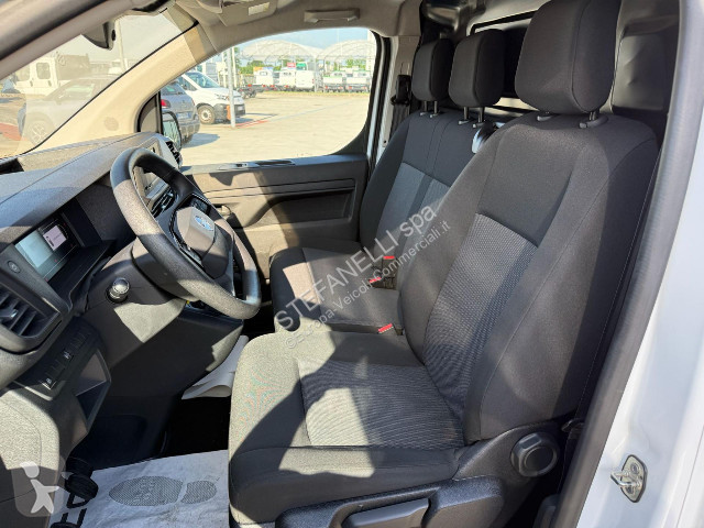 Veicolo commerciale Opel VIVARO 2.0 145 L2H1