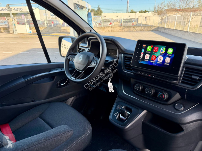 Véhicule utilitaire Renault L2H1 3T DCI 150...