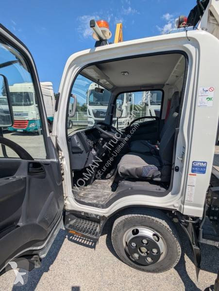 Samochód dostawczy Isuzu