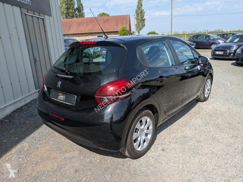 Véhicule utilitaire Peugeot 208 LIKE 1.2I 12V...