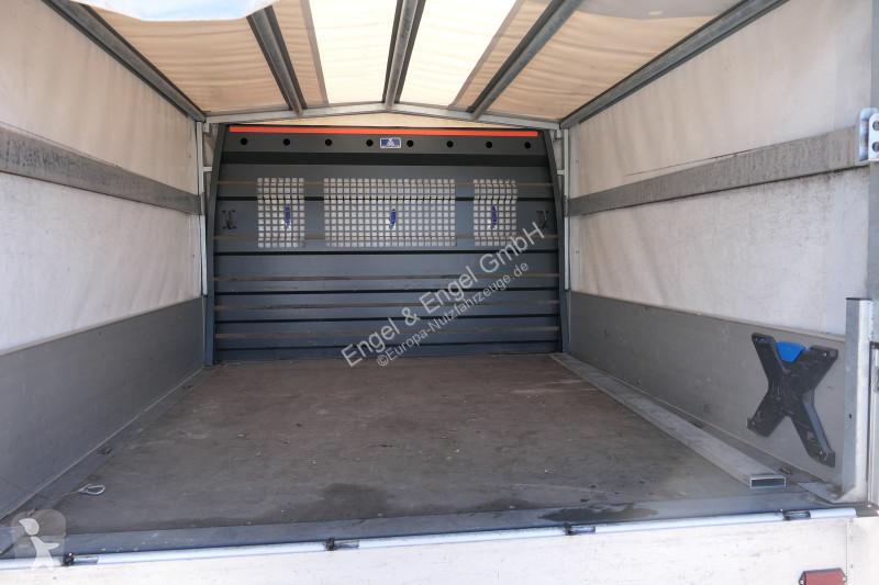 Véhicule utilitaire Ford Transit 350 2,0 TDCi...