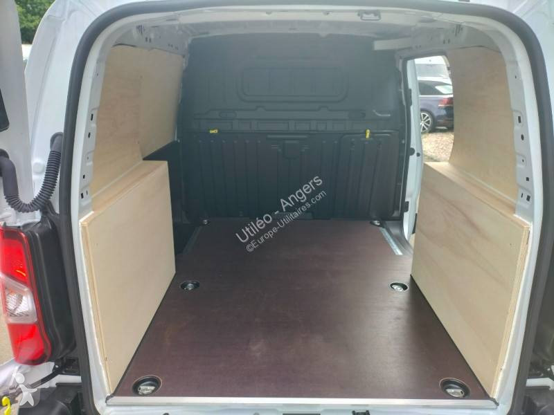 Véhicule utilitaire Peugeot