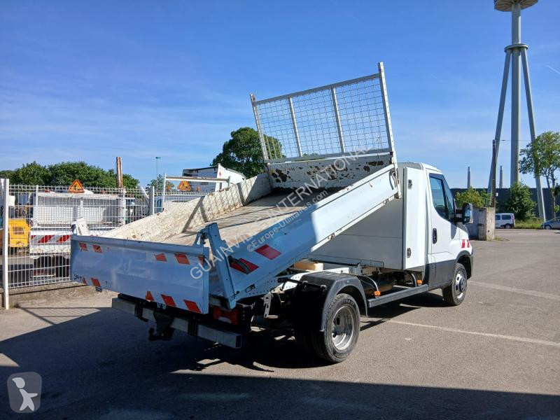 عربة نفعية Iveco 35C13