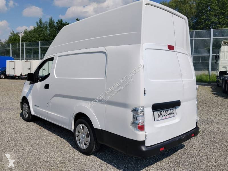 Samochód dostawczy Nissan