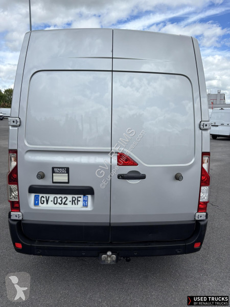 Samochód dostawczy Renault