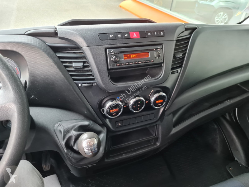 عربة نفعية Iveco DAILY 35C FG 35C14V12
