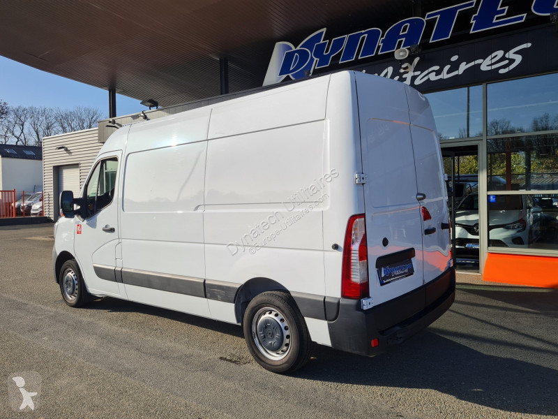 Véhicule utilitaire Renault MASTER III FG F3300...