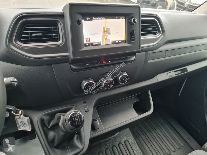 Véhicule utilitaire Renault MASTER III FG F3500...