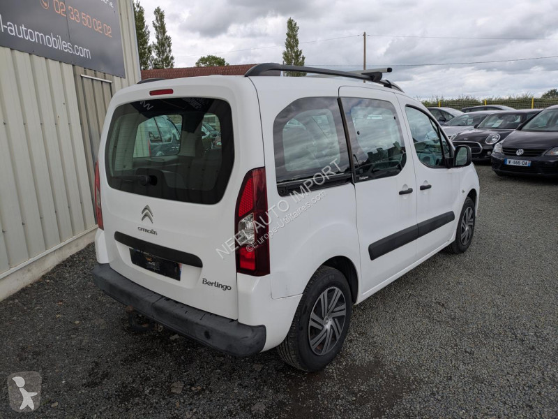 Véhicule utilitaire Citroën BERLINGO II...