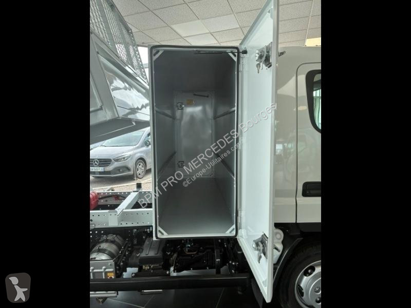 Furgoneta Fuso