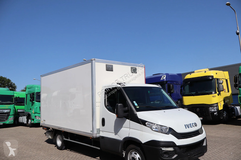 Bedrijfswagen Iveco 35C15 Gesloten Laadbak *...