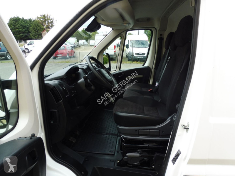عربة نفعية Peugeot BOXER FG 330 L2H2 2.2...
