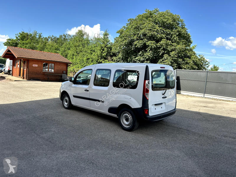 Véhicule utilitaire Renault Maxi Grand Volume...