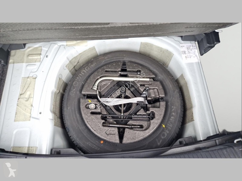 عربة نفعية Volkswagen POLO