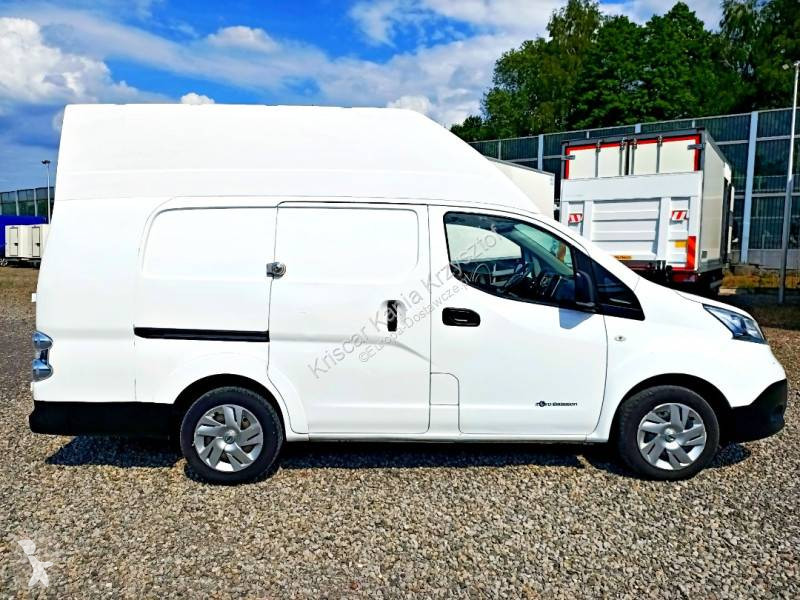 Samochód dostawczy Nissan