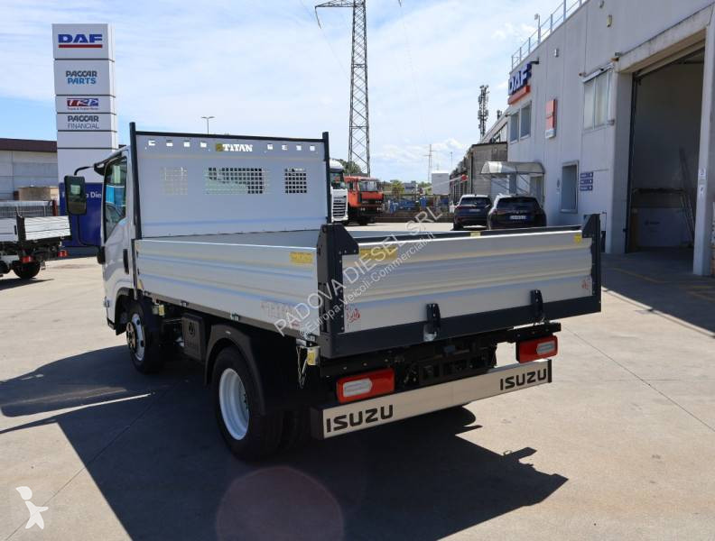 Veicolo commerciale Isuzu