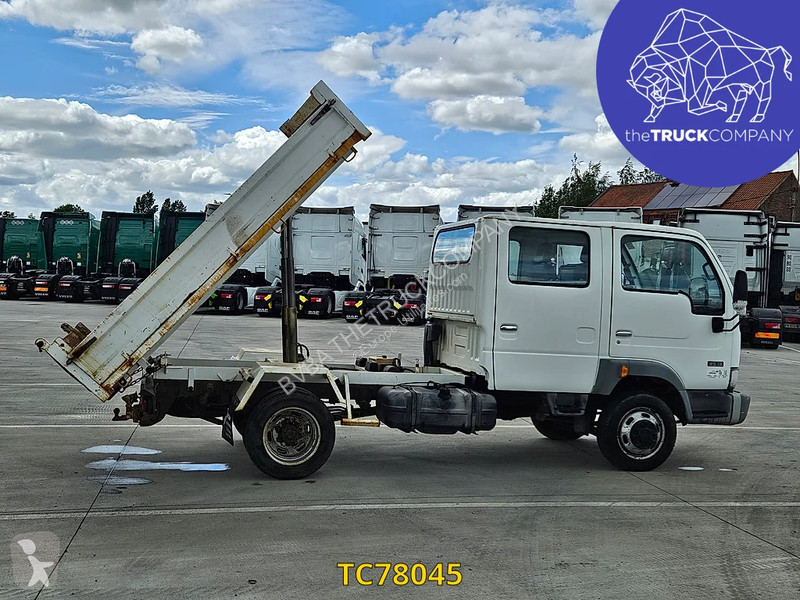 عربة نفعية Nissan 120cv dc benne