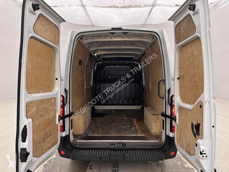 Furgoneta Renault L2H2 140