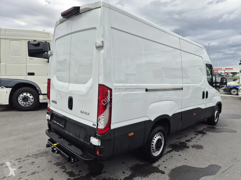 Iveco 35 S 14 Transporter