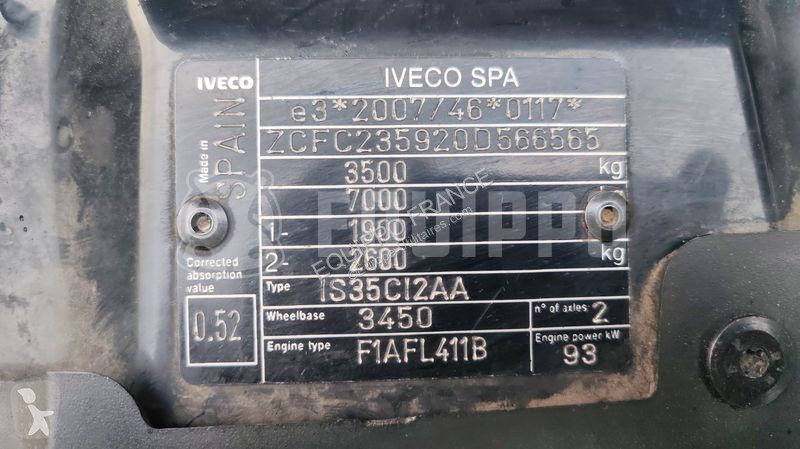 Véhicule utilitaire Iveco 35C13