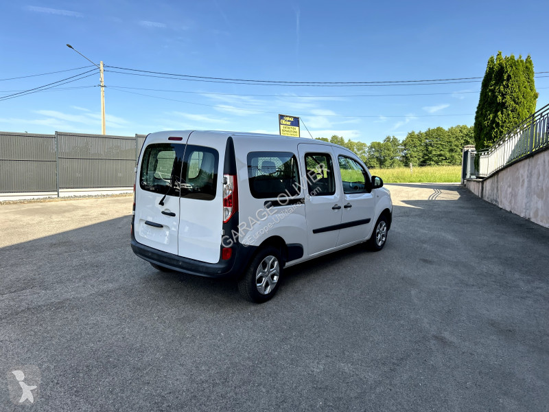 Véhicule utilitaire Renault Maxi Grand Volume...