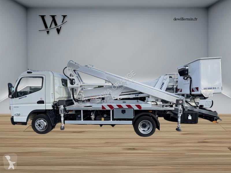 Samochód dostawczy Mitsubishi Fuso 3C13 Nacelle...