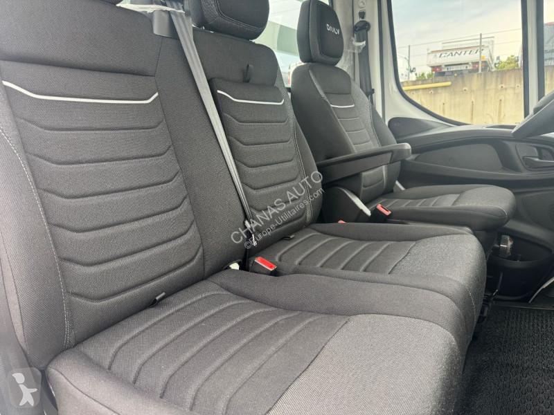 Véhicule utilitaire Iveco 35C18 A8 180CV 3L 5M