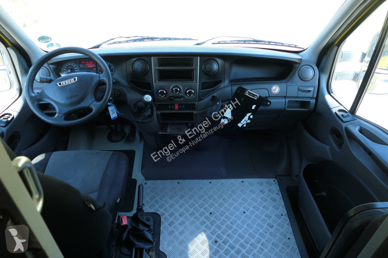 Iveco Daily 35 S11 C30C AUTOMATIK KAMERA Regale...