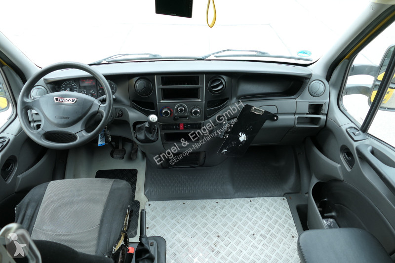 Iveco Daily 35 S11 C30C AUTOMATIK KAMERA Regale...