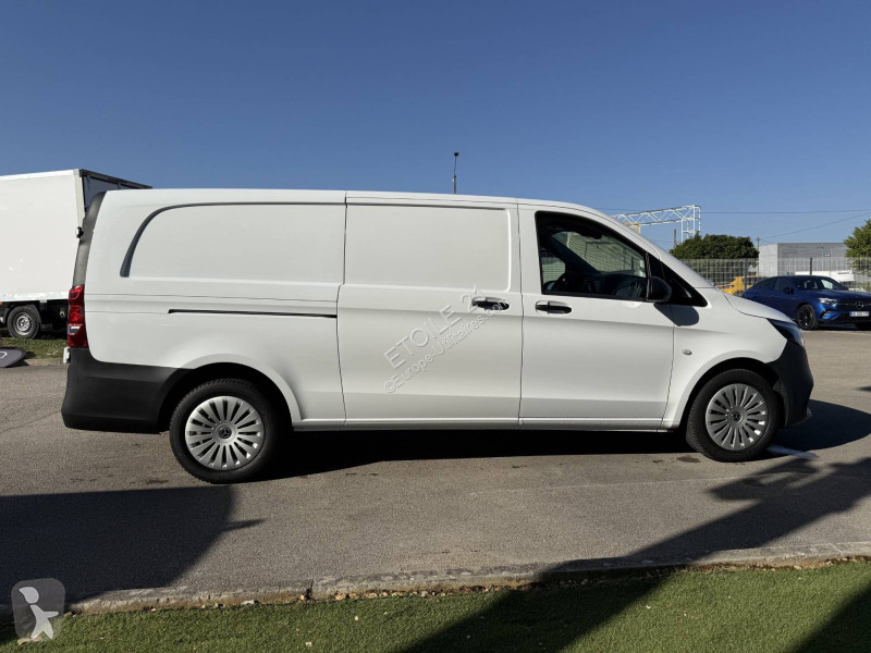 Samochód dostawczy Mercedes VITO FOURGON 116...