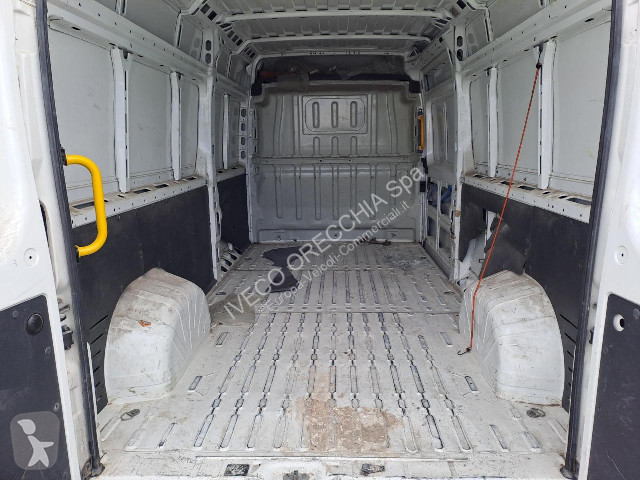 عربة نفعية Citroën JUMPER